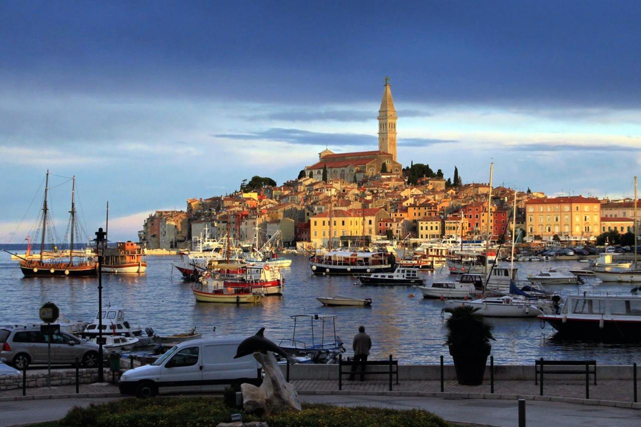 Apartments By The Sea Rovinj - 3373 Kültér fotó