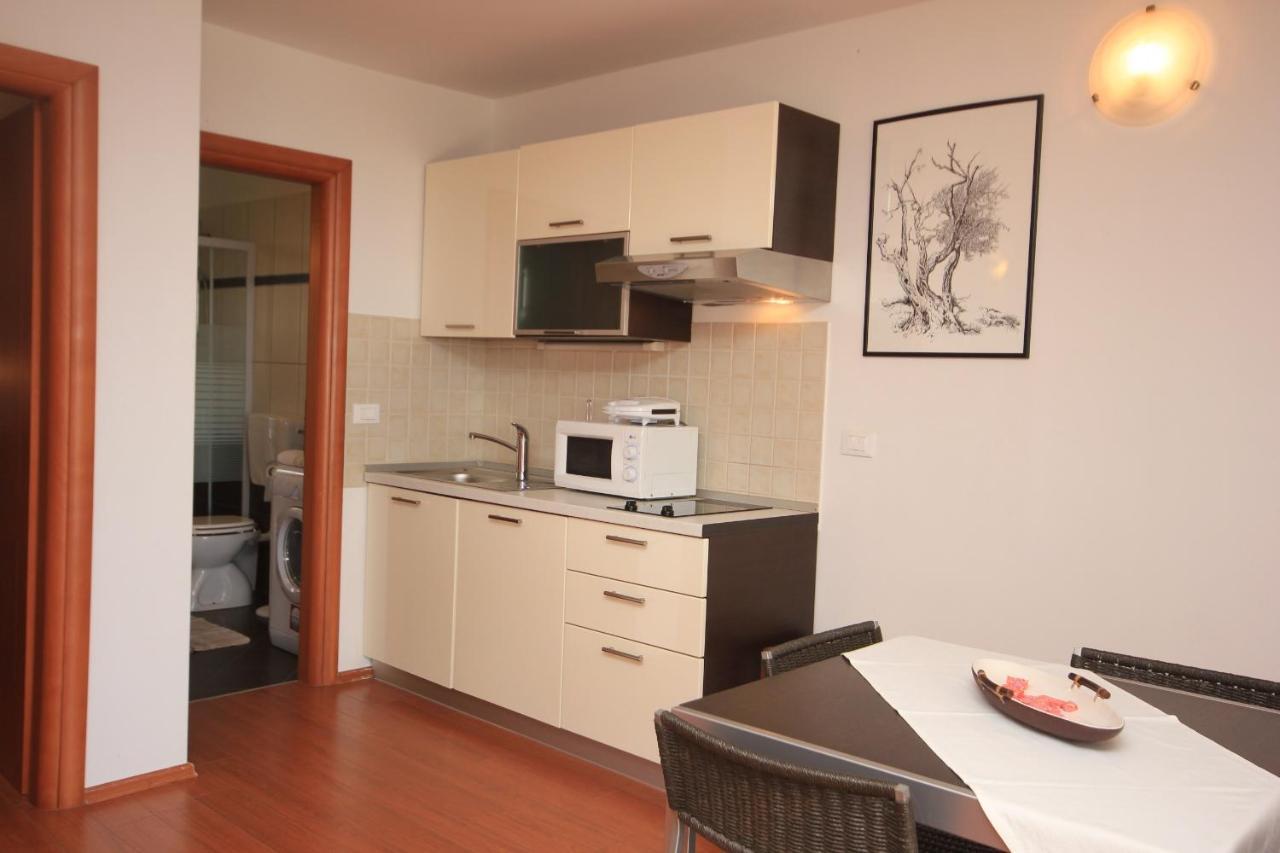 Apartments By The Sea Rovinj - 3373 Kültér fotó