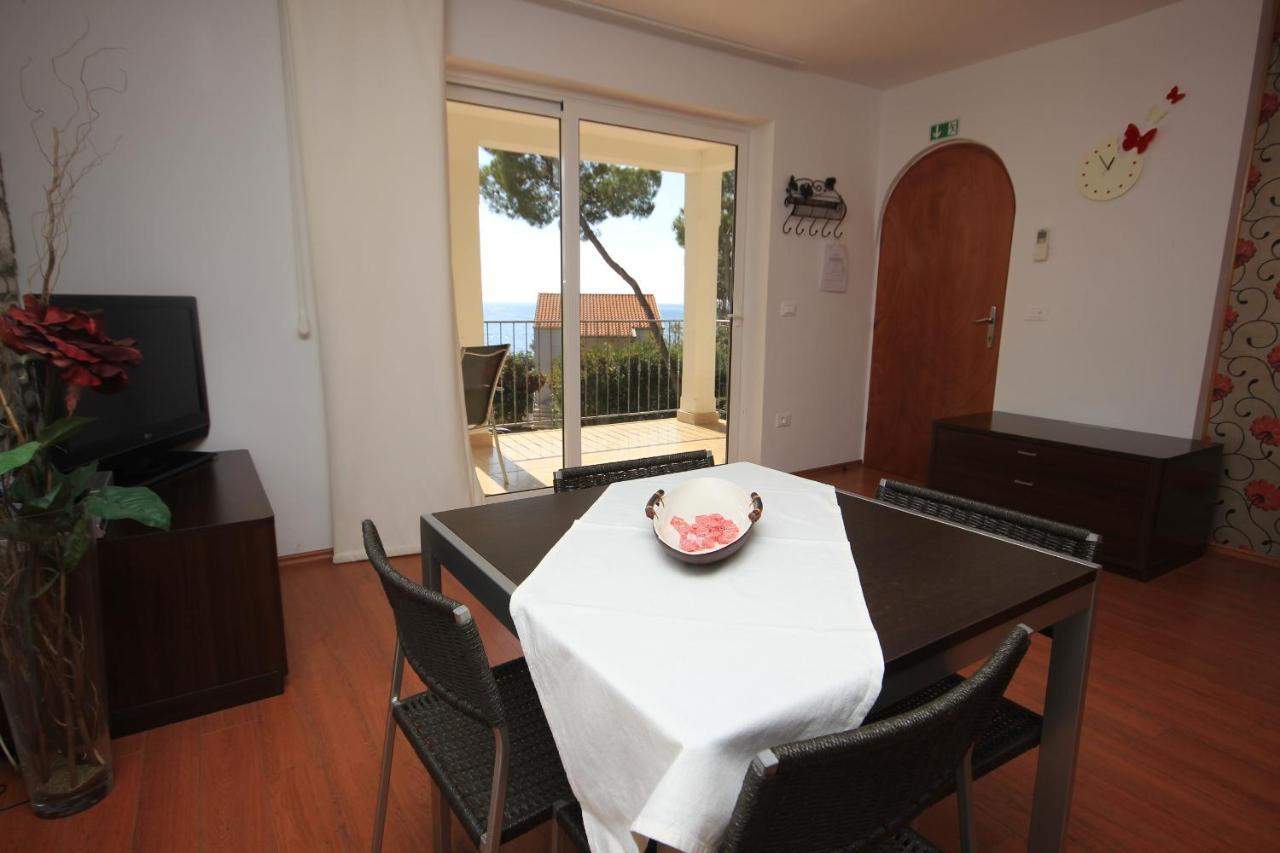 Apartments By The Sea Rovinj - 3373 Kültér fotó